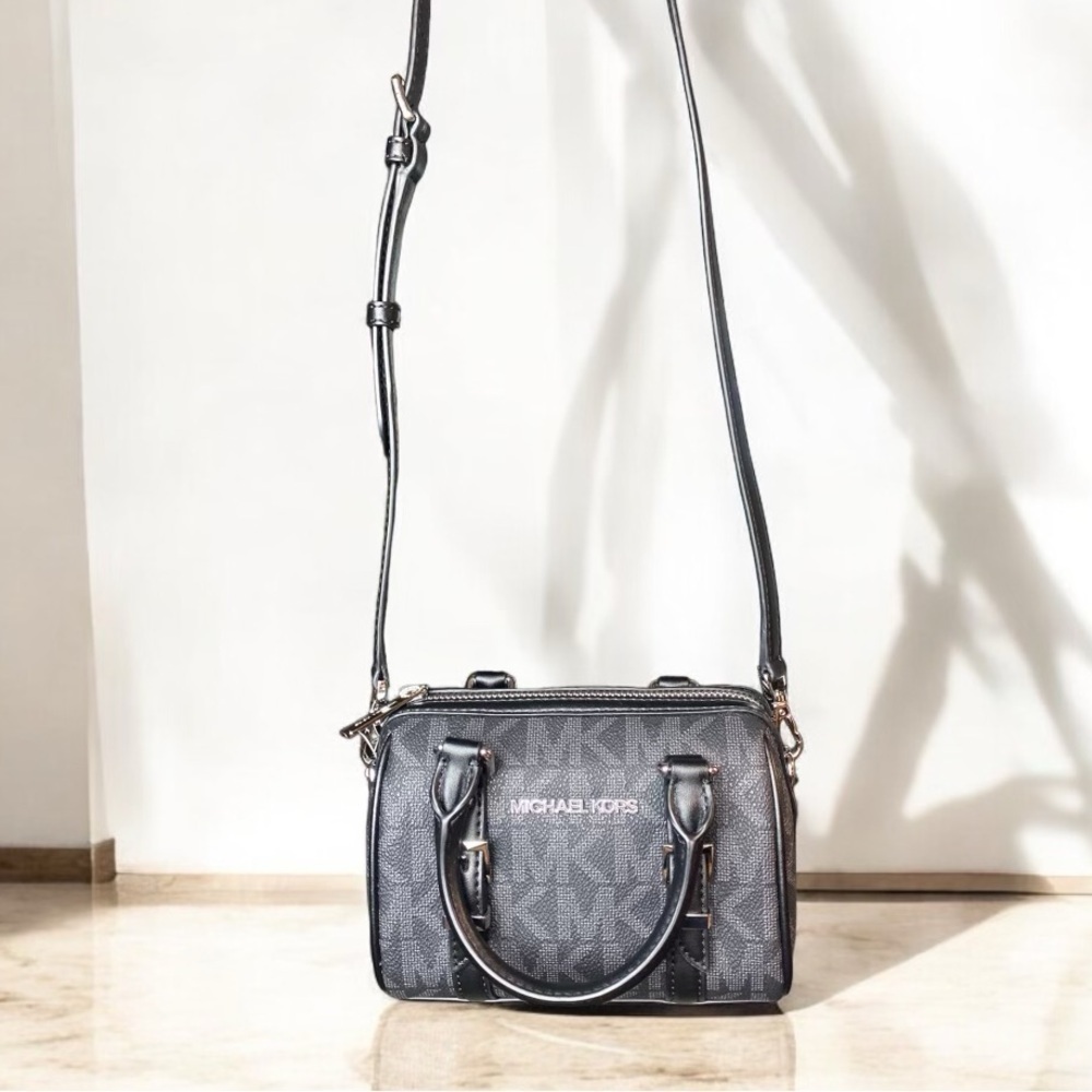 MICHAEL KORS BEDFORD LEGACY EXTRA SMALL DUFFLE CROSSBODY MINI SATCHEL - Picture 4 of 4